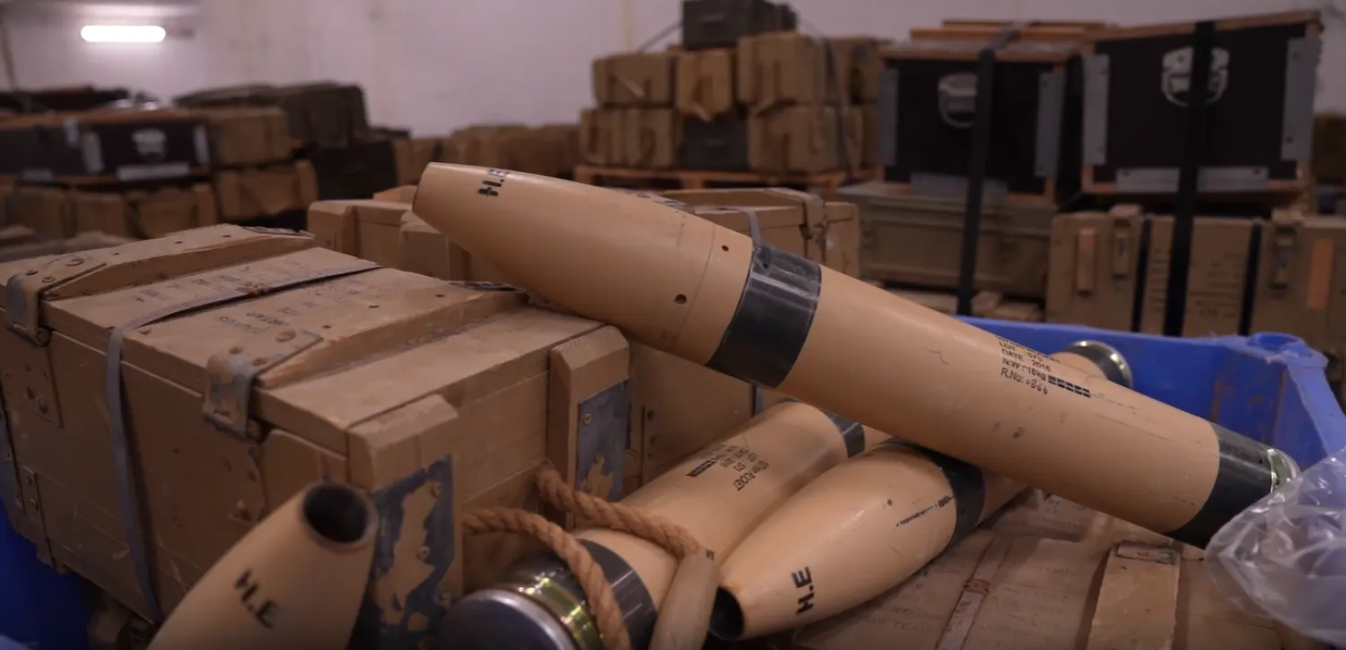 لقطة من فيديو للجيش الإسرائيلي تظهر صاروخ أرض - أرض سيطر عليه خلال العملية البرية في جنوب لبنان