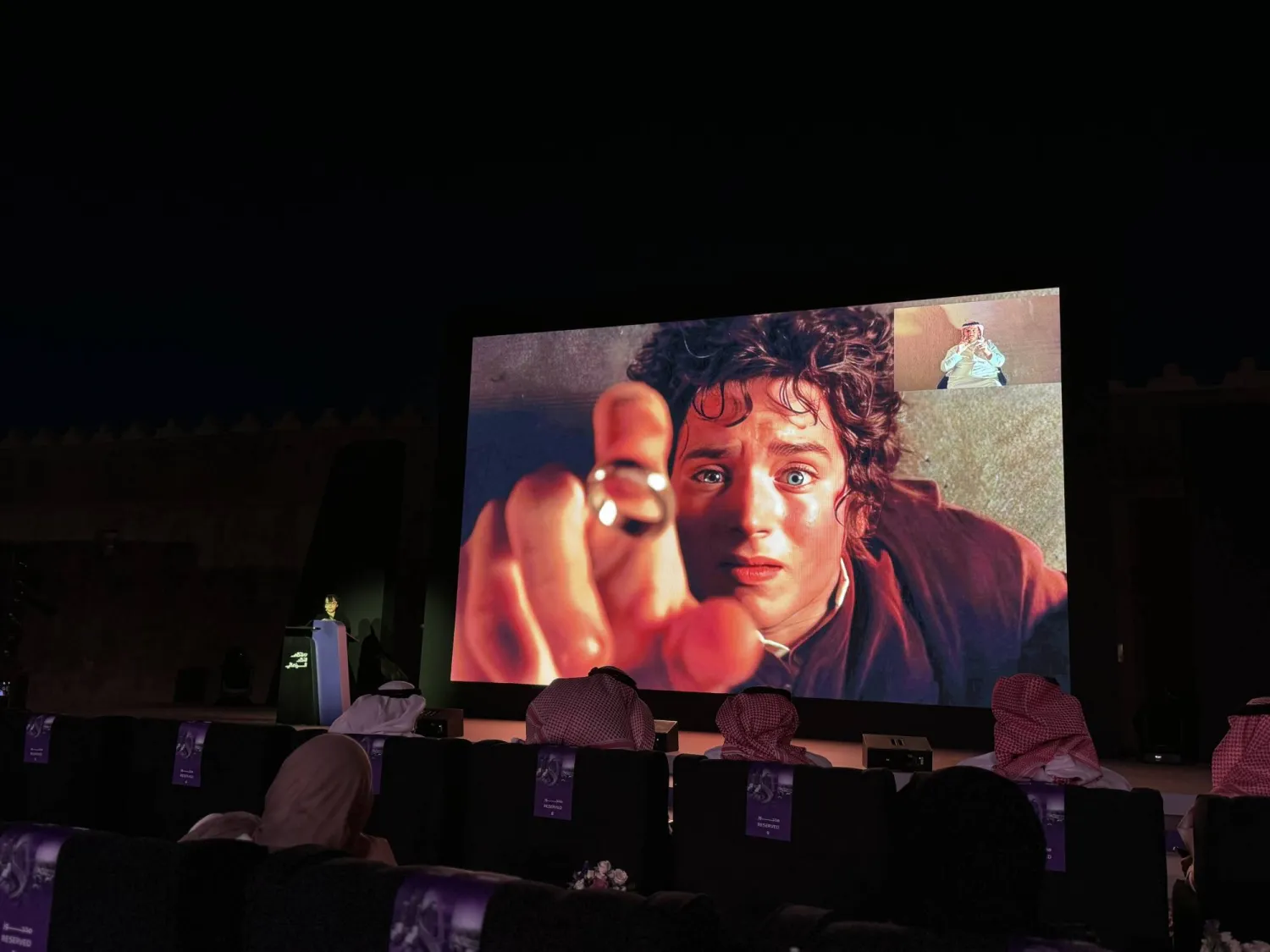 ‎⁨عرض تقديمي للكاتبة ضياء يوسف ضمن الملتقى (الشرق الأوسط)⁩