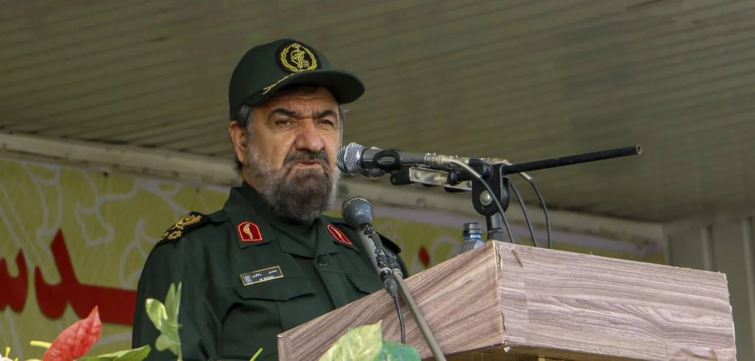 القيادي في «الحرس الثوري» محسن رضائي يلقي كلمة في العرض العسكري بمدينة الأحواز جنوب غربي إيران (مهر)