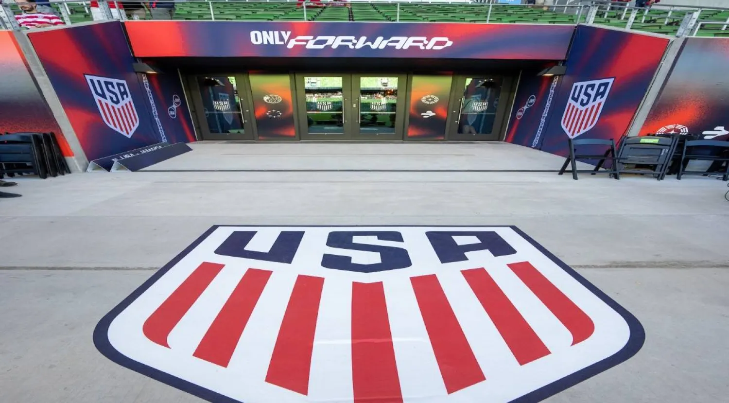 هناك اهتمام كبير من عدة مدن ألمانية لاستضافة مباريات المسابقة ولكن لم يكن كثير من الأماكن مناسباً (الاتحاد الأميركي لكرة القدم)