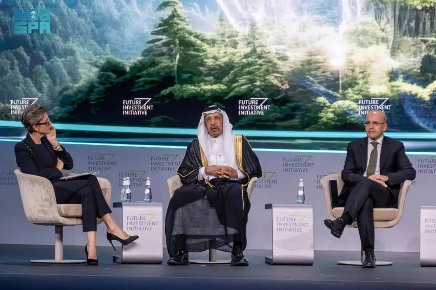 Saudi Minister of Investment Khalid Al-Falih (c) at the FII plenary session on Tuesday. (SPA)