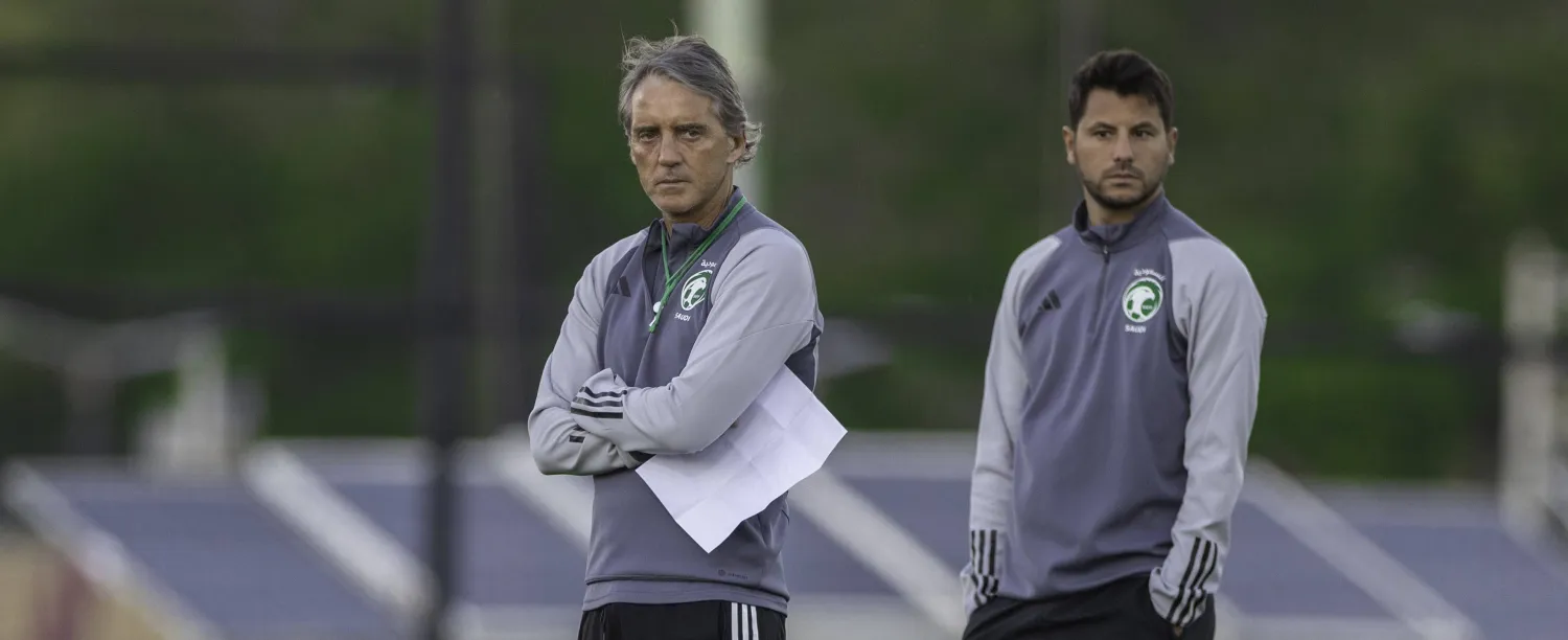 مانشيني مدرب المنتخب السعودي السابق (الشرق الأوسط) 