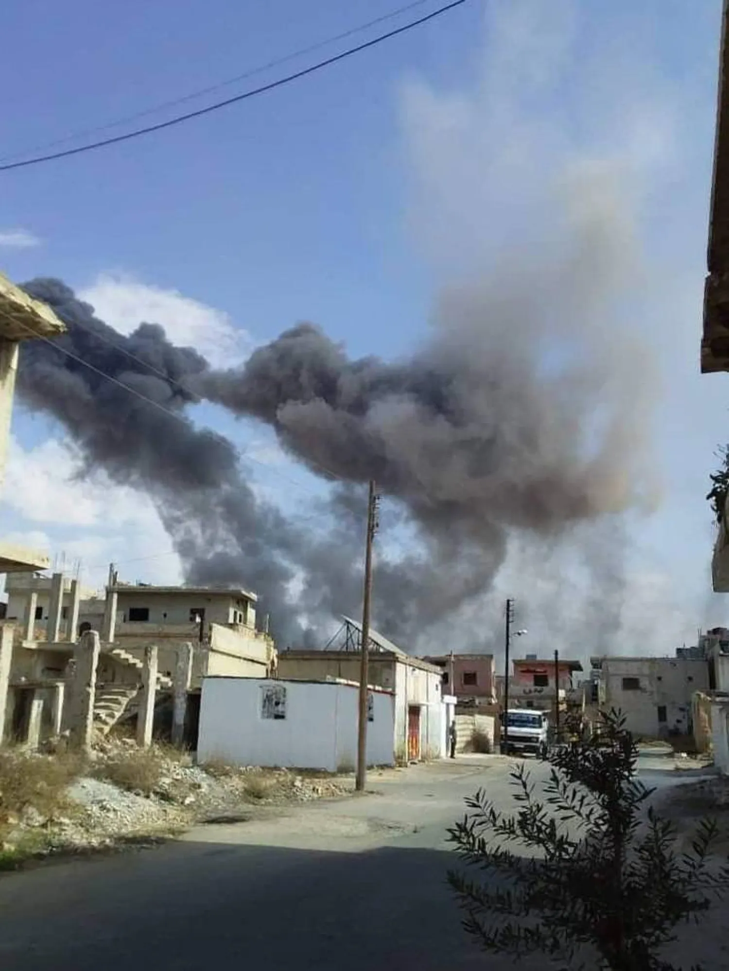 الشوارع خالية لحظة قصف القصير الخميس (سانا)