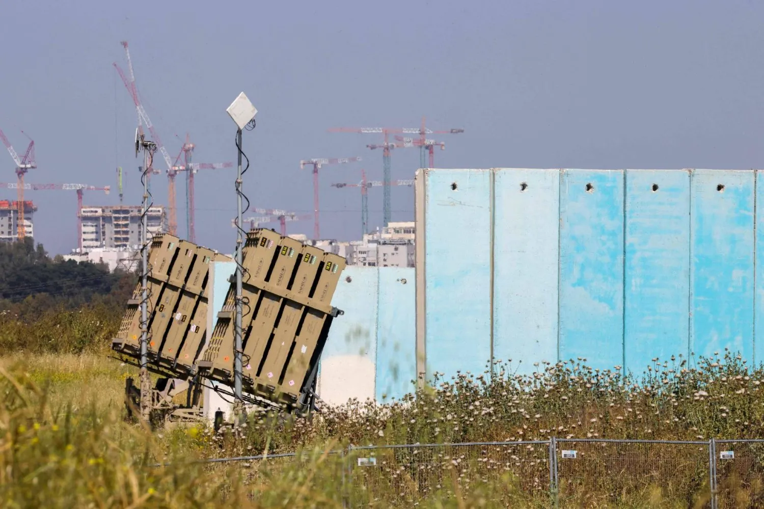 İsrail'in Gazze yakınlarındaki Demir Kubbe sisteminden bir batarya (Arşiv- AFP)