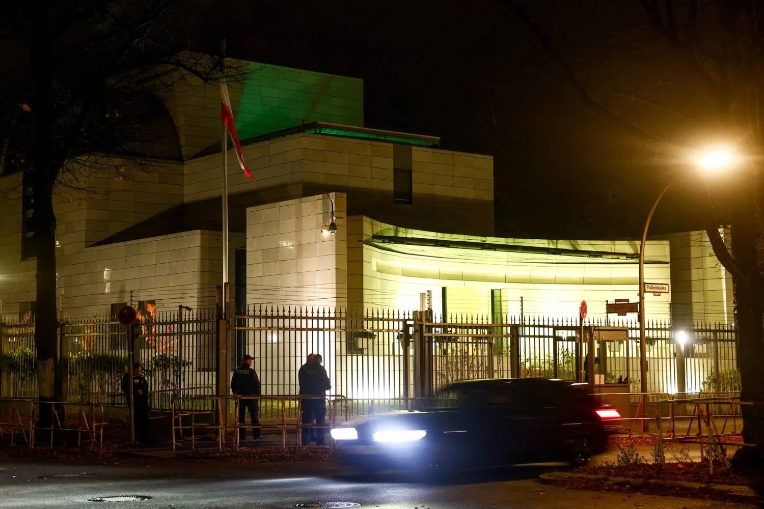  Berlin'deki İran Büyükelçiliği binası (EPA)