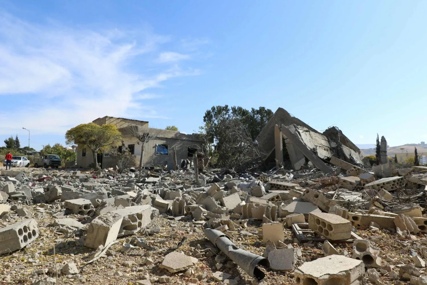  İsrail'in 4 Kasım 2024'te doğu Bekaa Vadisi'ndeki Baalbek Bölgesi'ndeki Doris köyüne düzenlediği baskından (AFP)