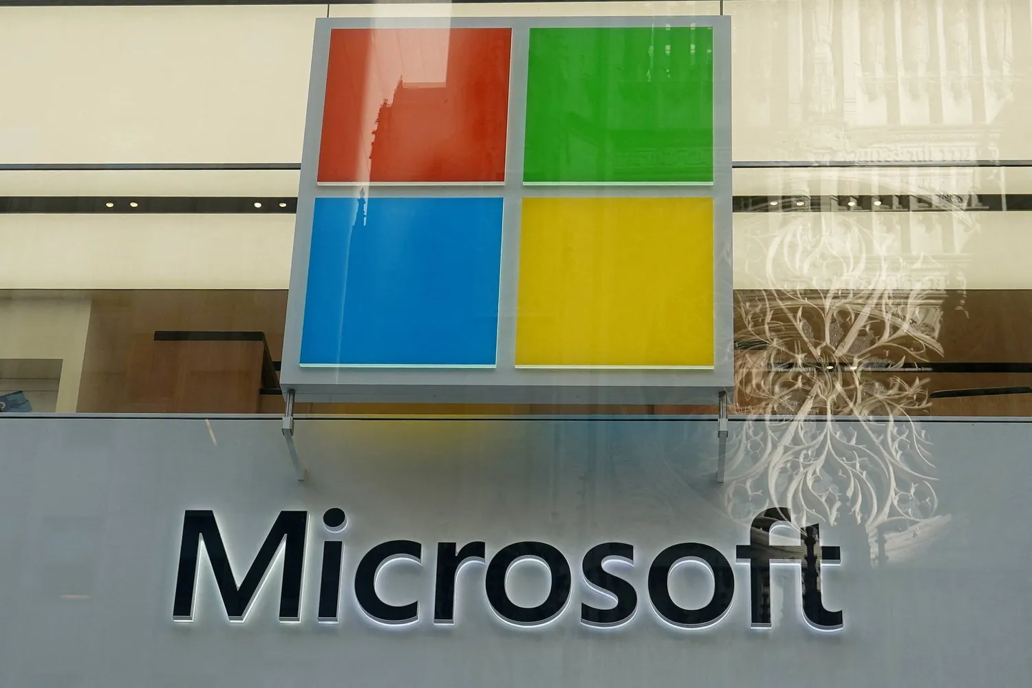 FILE PHOTO: A Microsoft logo is pictured on a store in the Manhattan borough of New York City, New York, US, January 25, 2021. REUTERS/Carlo Allegri/File Photo