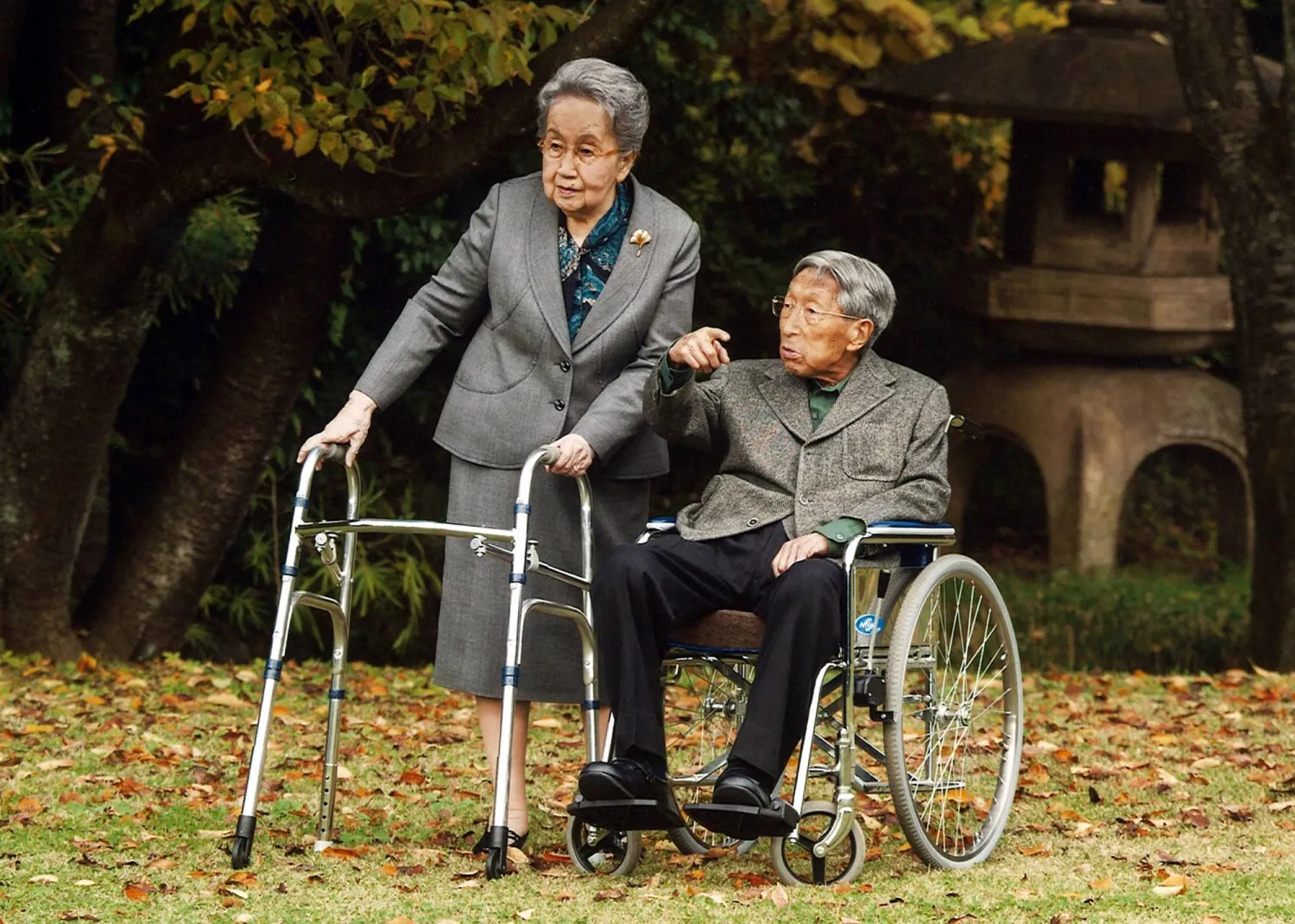 (FILES) This file handout picture taken by the Imperial Household Agency on November 16, 2015 and received on December 2, 2015 shows Japan's Prince Mikasa (R) and his wife Princess Yuriko (L), also known as Princess Mikasa, at their residence in Tokyo. (Photo by Handout / Imperial Household Agency / AFP) 