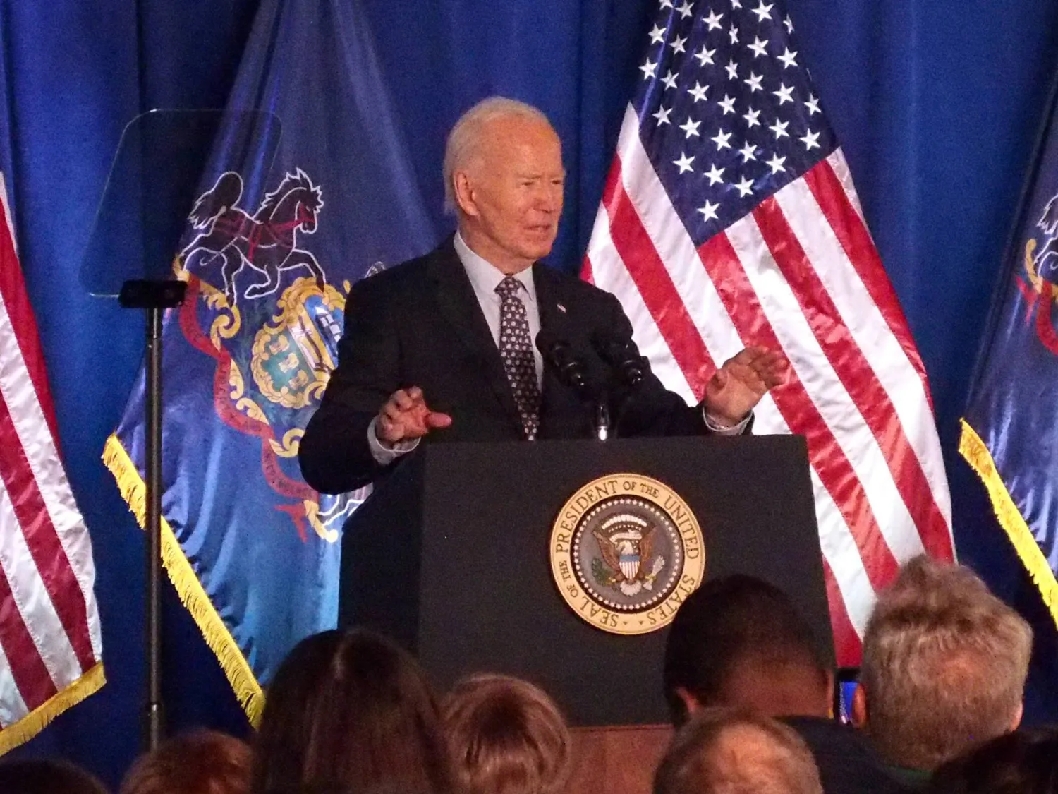 01 November 2024, US, Philadelphia: US President Joe Biden delivers a speech at the UA Local 692 Sprinkler Fitters Union in Philadelphia. Photo: Bruce Cotler/ZUMA Press Wire/dpa