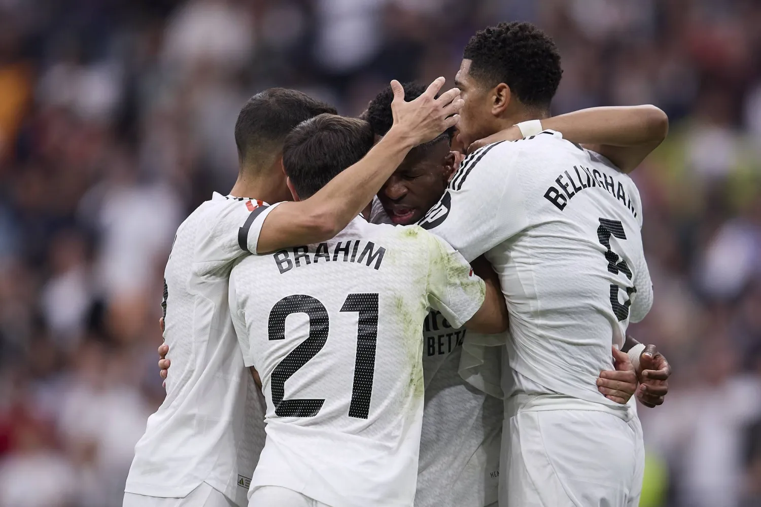 يعاني ريال مدريد من إصابات عديدة هذا الموسم (د.ب.أ)