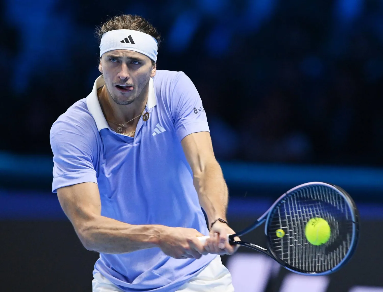 الألماني ألكسندر زفيريف إلى نصف نهائي ختامية التنس (إ.ب.أ)