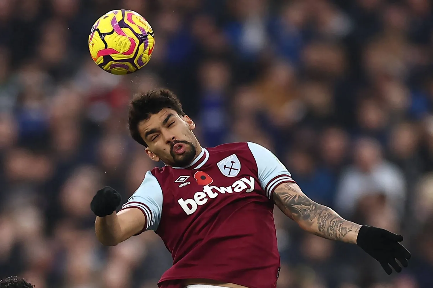 لوكاس باكيتا يعاني هذا الموسم مع وست هام (أ.ف.ب)