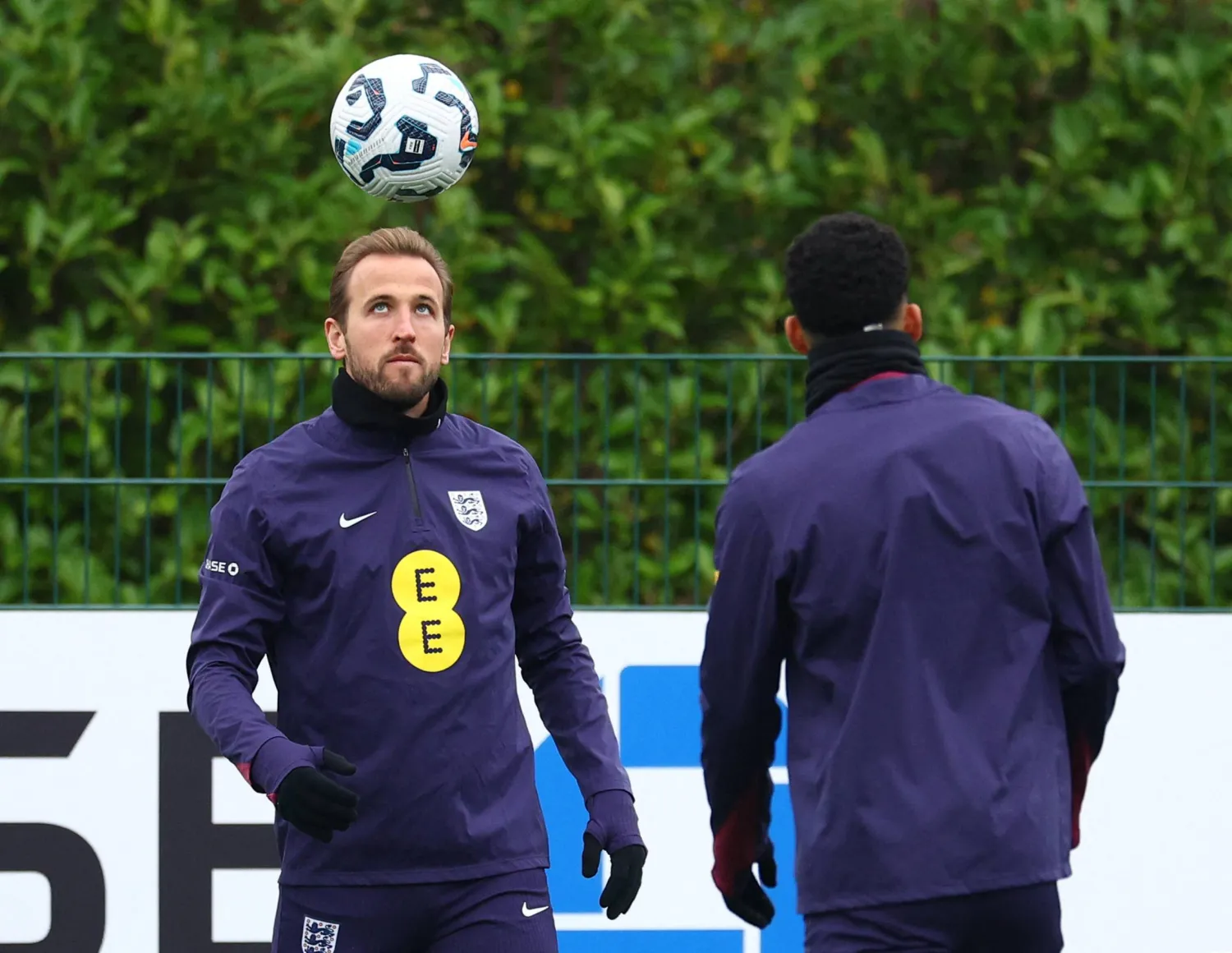 كين خلال تدريبات إنجلترا الأخيرة (رويترز)