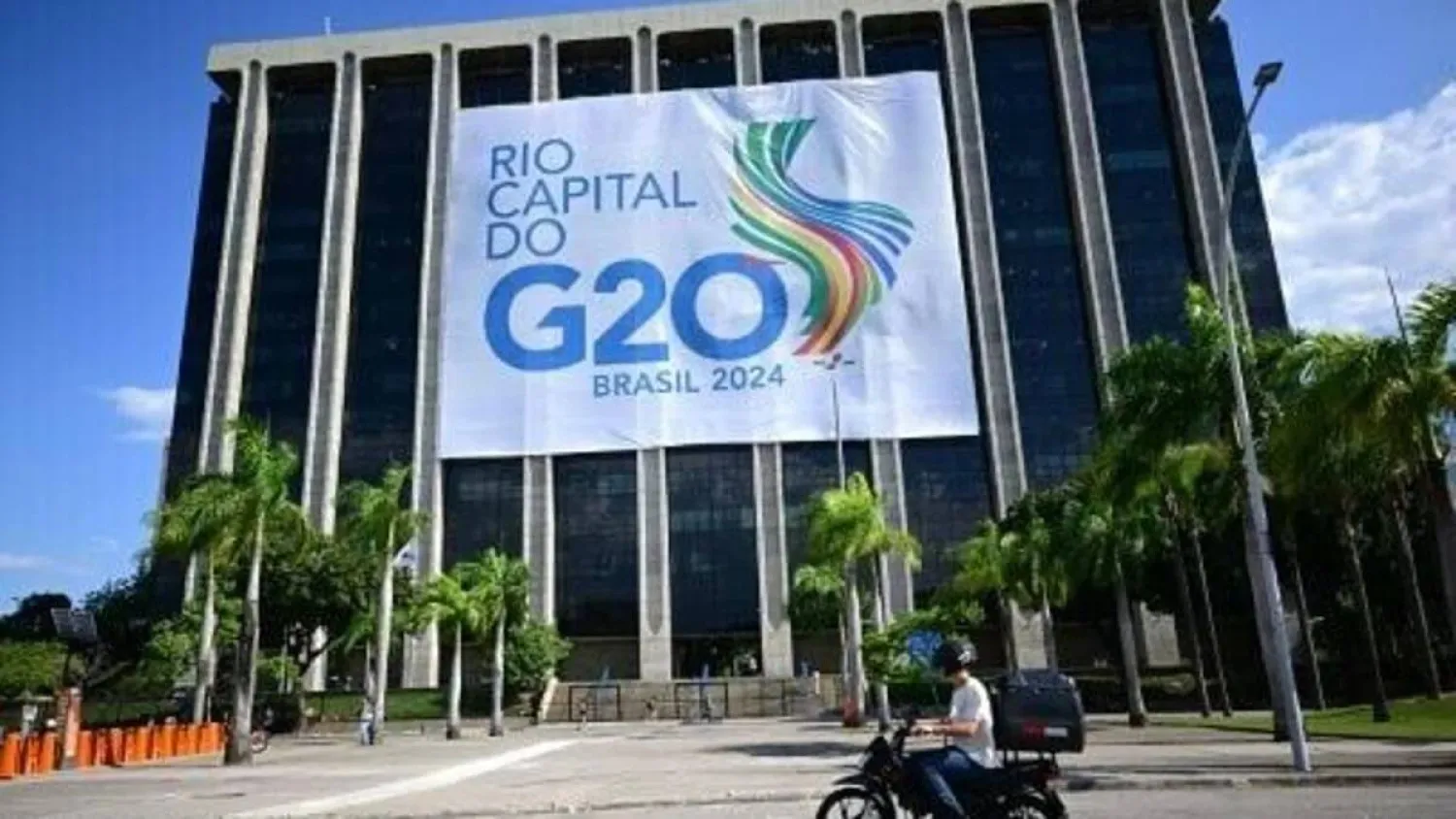 Security is tight around Rio for the G20 summit. Mauro PIMENTEL / AFP
