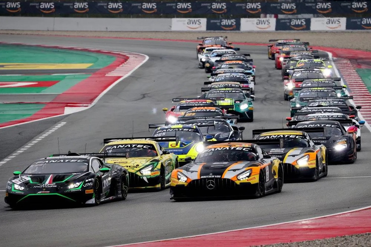 حلبة كورنيش جدة أكملت استعداداتها النهائية لاستقبال سباق «سال جدة جي تي» 2024 (الشرق الأوسط)