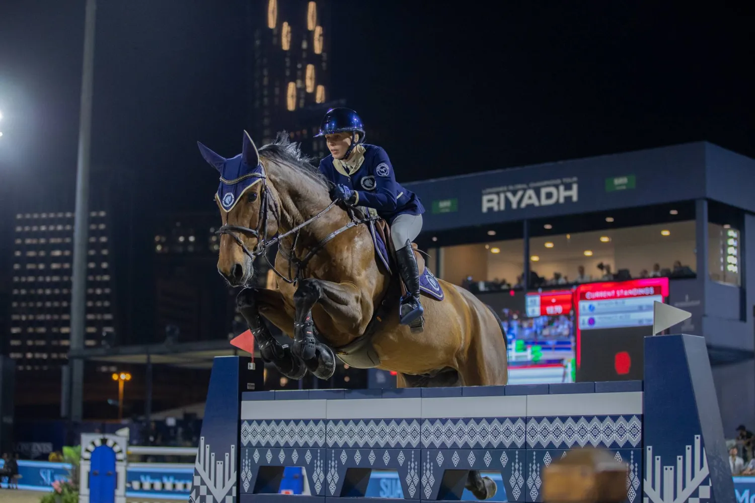 نخبة من أفضل الفرسان العالميين سيشاركون في بطولة «لونجين» بالرياض (لونجين)