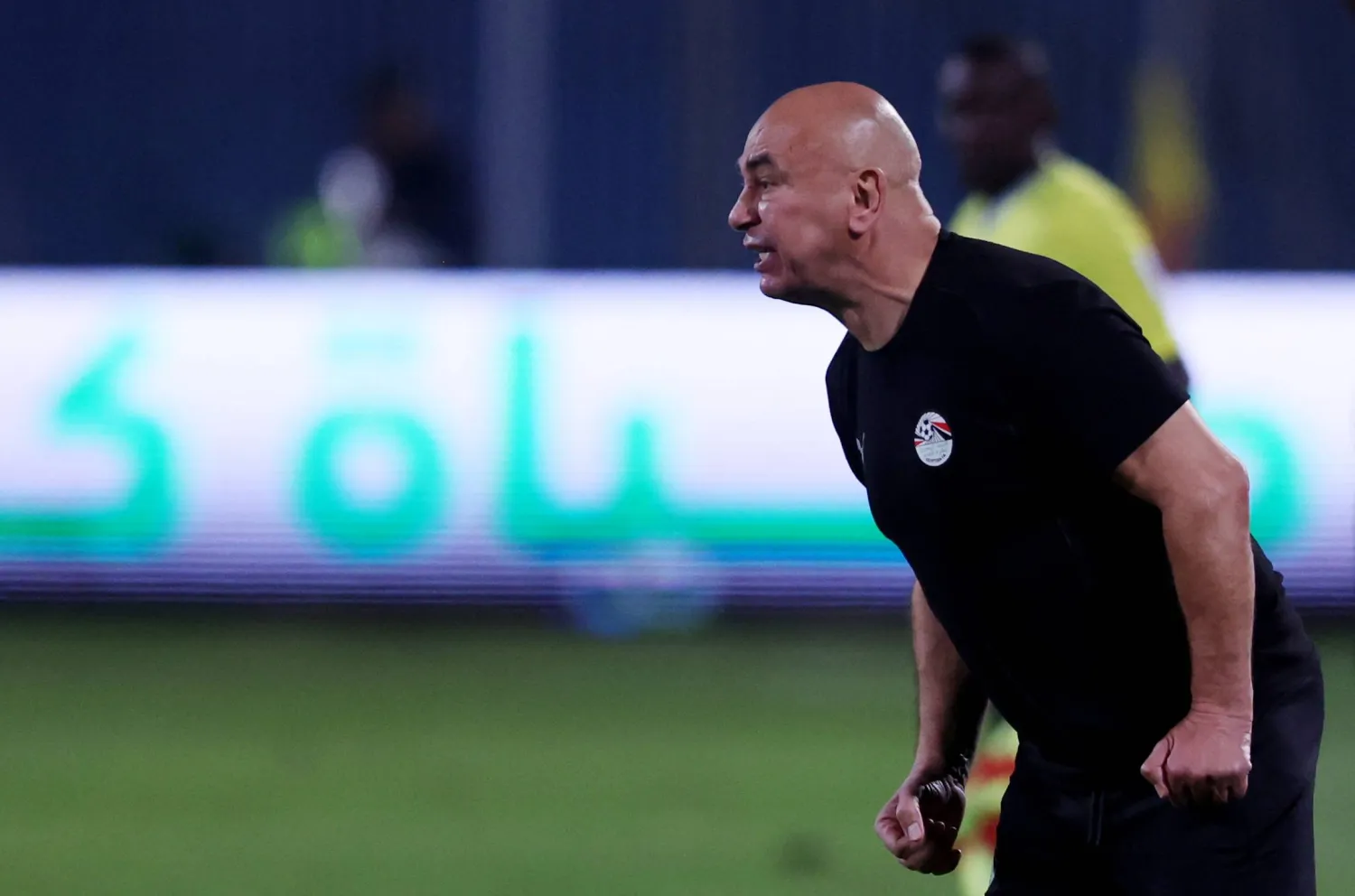 حسام حسن مدرب المنتخب المصري (رويترز)