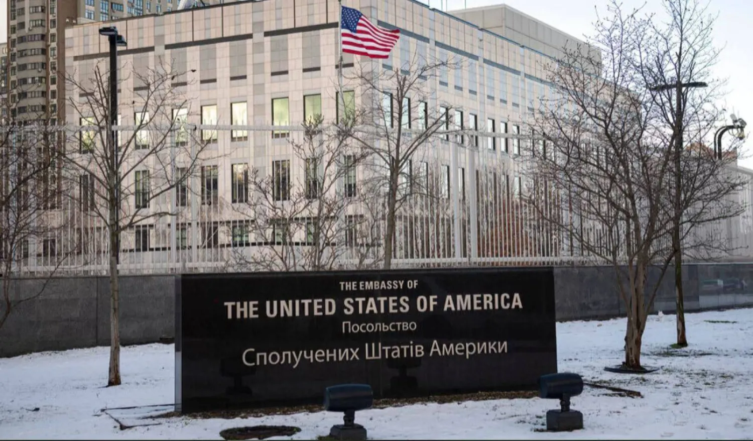 السفارة الأميركية في كييف تغلق أبوابها تحسباً لـ«هجوم جوي كبير»