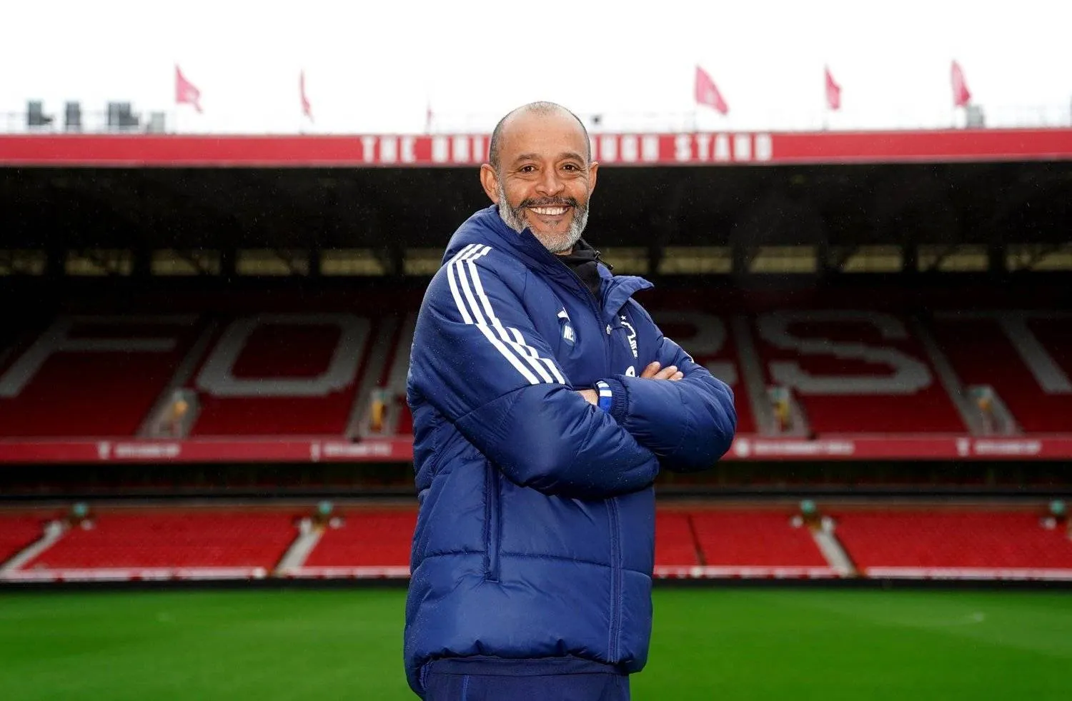 نونو إسبريتو سانتو مدرب نوتنغهام فورست الإنجليزي (د.ب.أ)