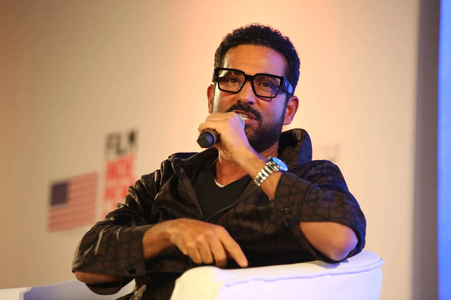 عمرو سعد يتحدث عن مشواره الفني (إدارة المهرجان)