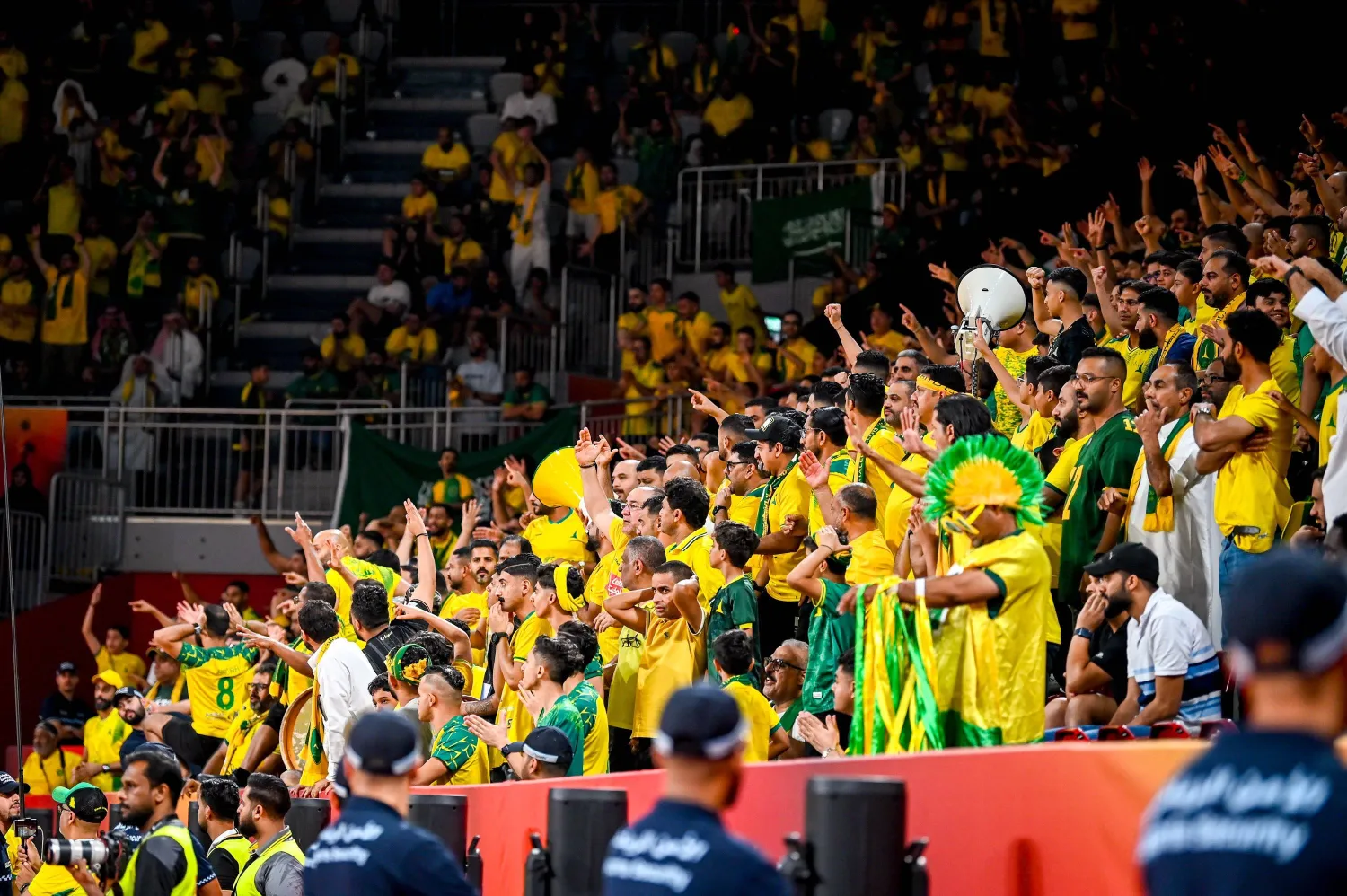 جماهير الخليج سلاح الفريق الأقوى في النهائي الكبير (الخليج)