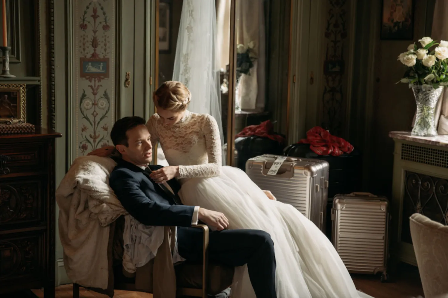 Saklambaç'ın yönetmen koltuğunda bu yıl gösterime giren Tutsak Abigail'ı da (Abigail) çeken Tyler Gillett ve Matt Bettinelli-Olpin ikilisi oturuyor (Searchlight Picture)