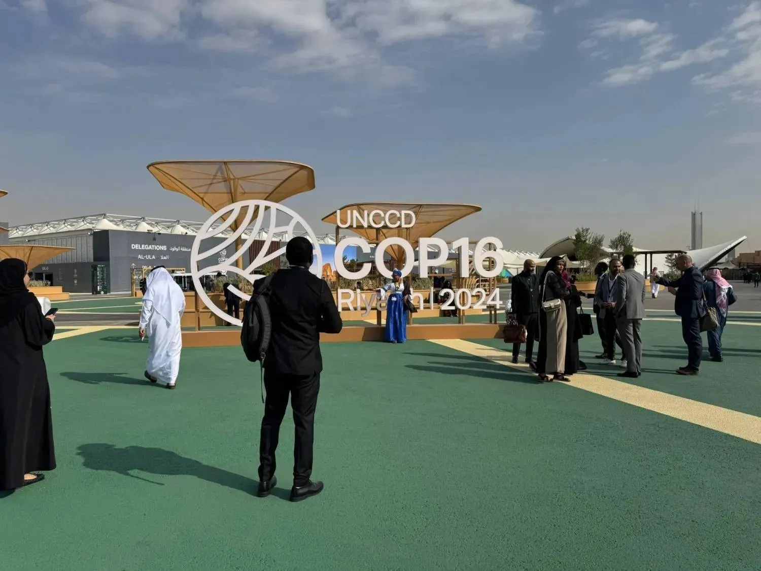 Visitors touring the COP16 Conference of the United Nations Convention to Combat Desertification (Asharq Al-Awsat)