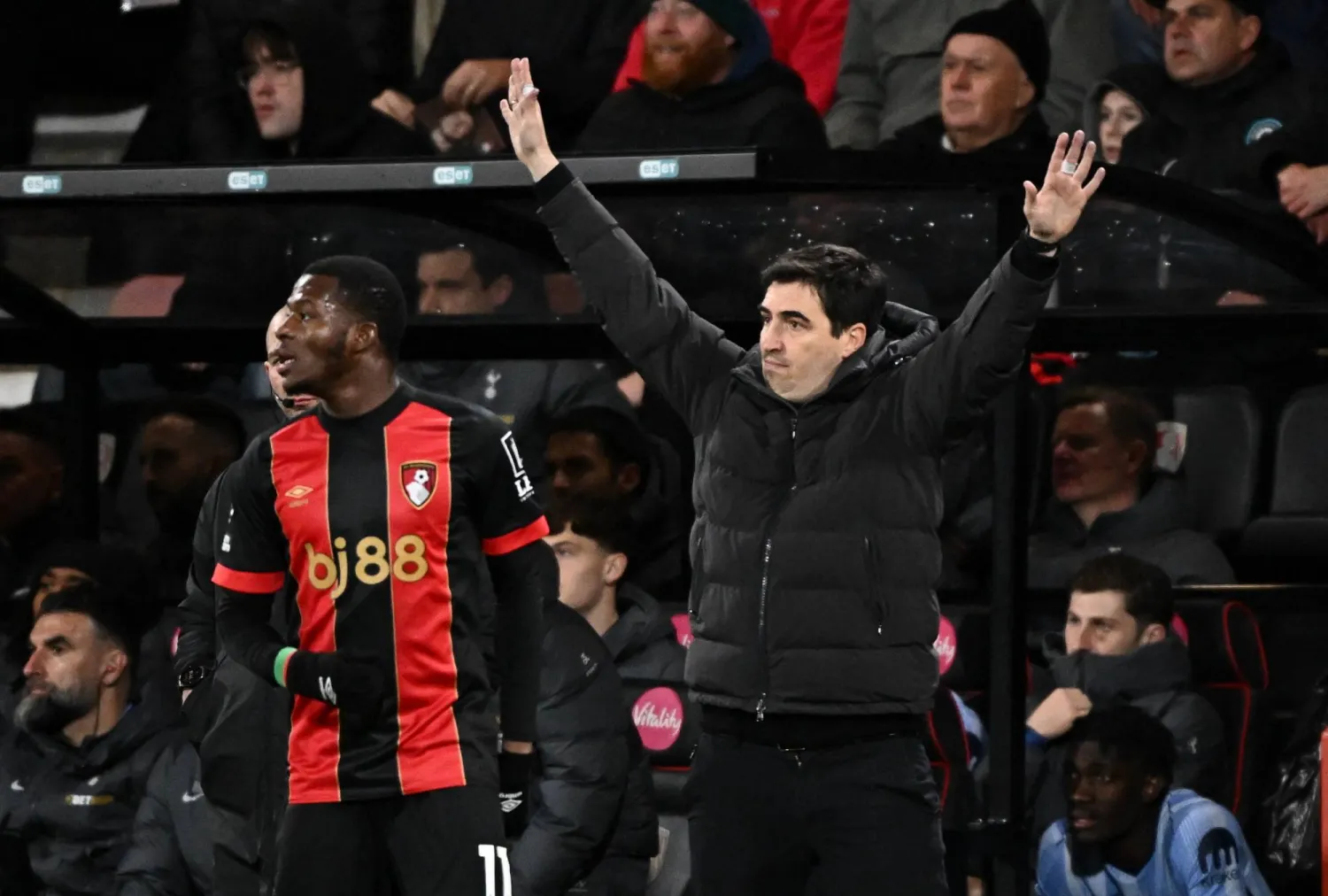 أندوني إيراولا مدرب بورنموث (رويترز)