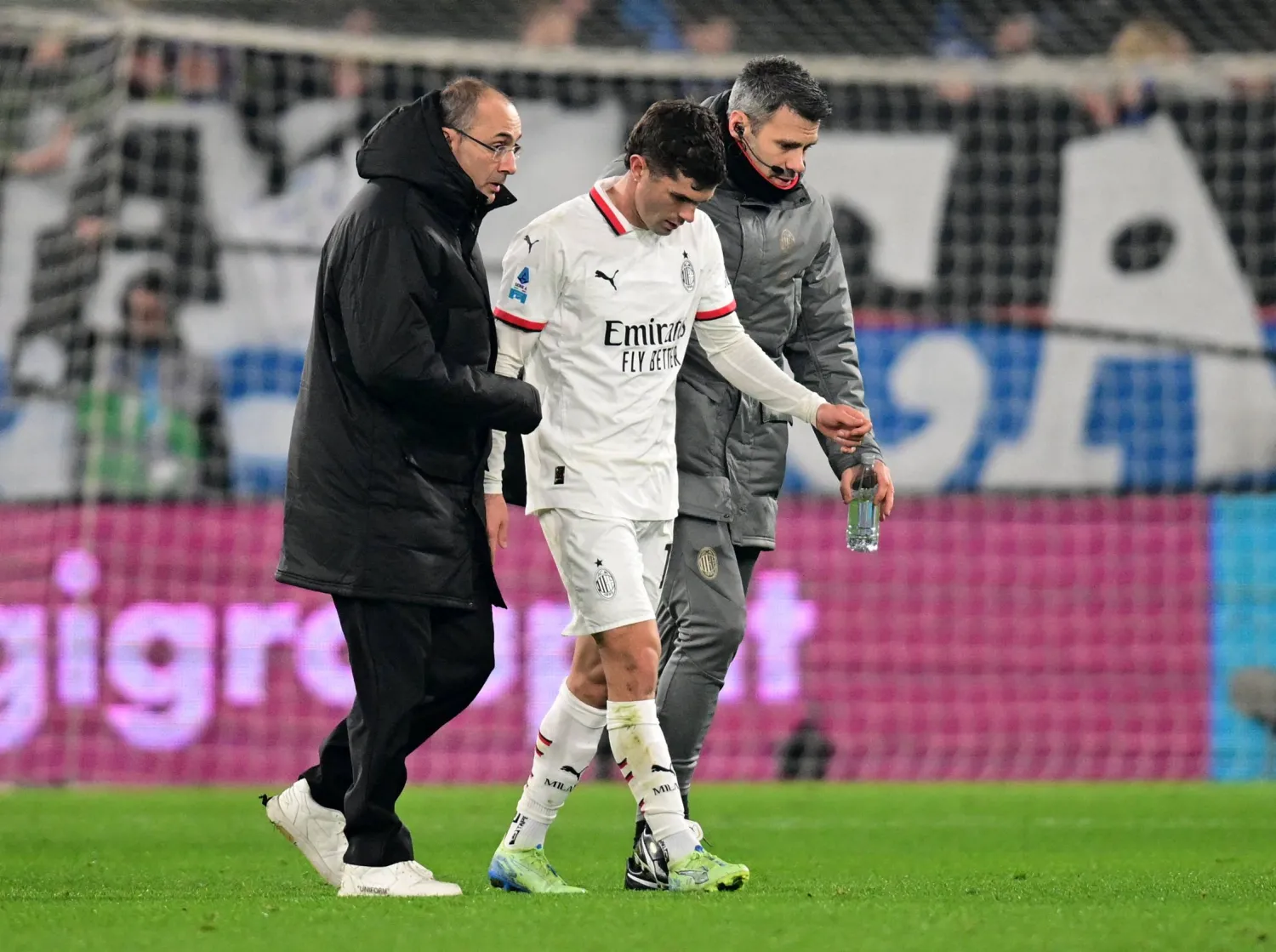 كريستيان بوليسيتش تَعَرَّضَ لإصابة خلال مواجهة ميلان أمام أتالانتا (رويترز)