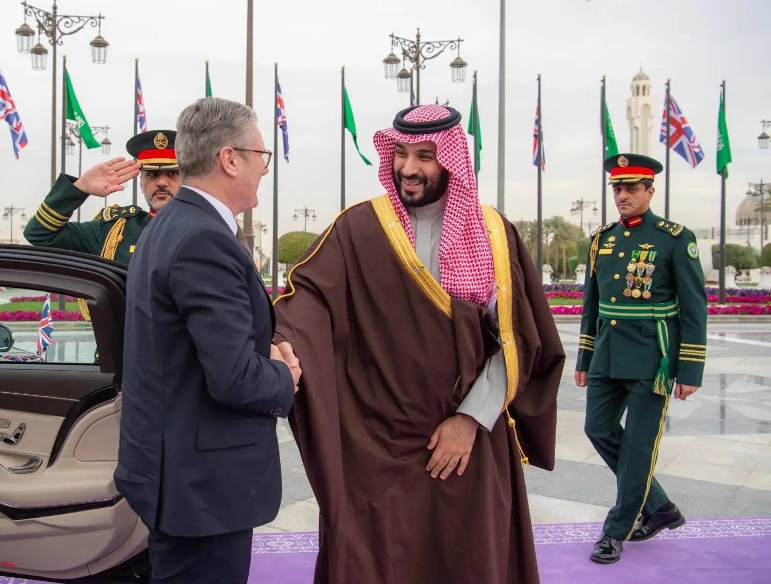 Veliaht Prens Starmer'ı Riyad'da kabul etti (SPA)