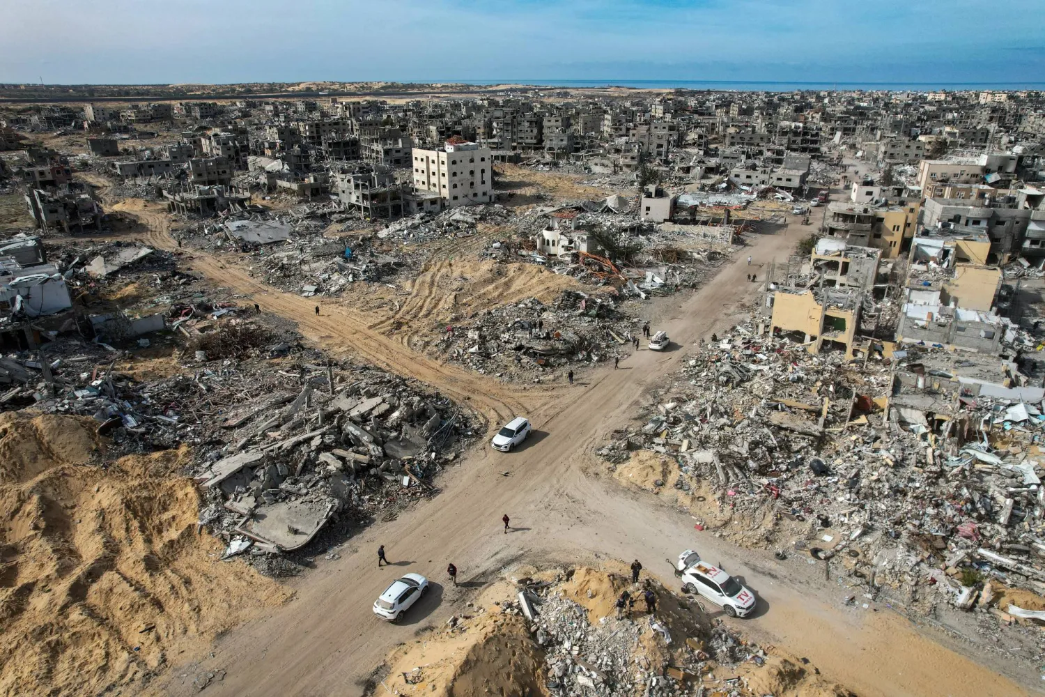 أكثر من 170 ألف مبنى تهدَّم أو سُوّي بالأرض في غزة ما يعادل نحو 70 % من إجمالي المباني بالقطاع وفقاً للأمم المتحدة (إ.ب.أ)