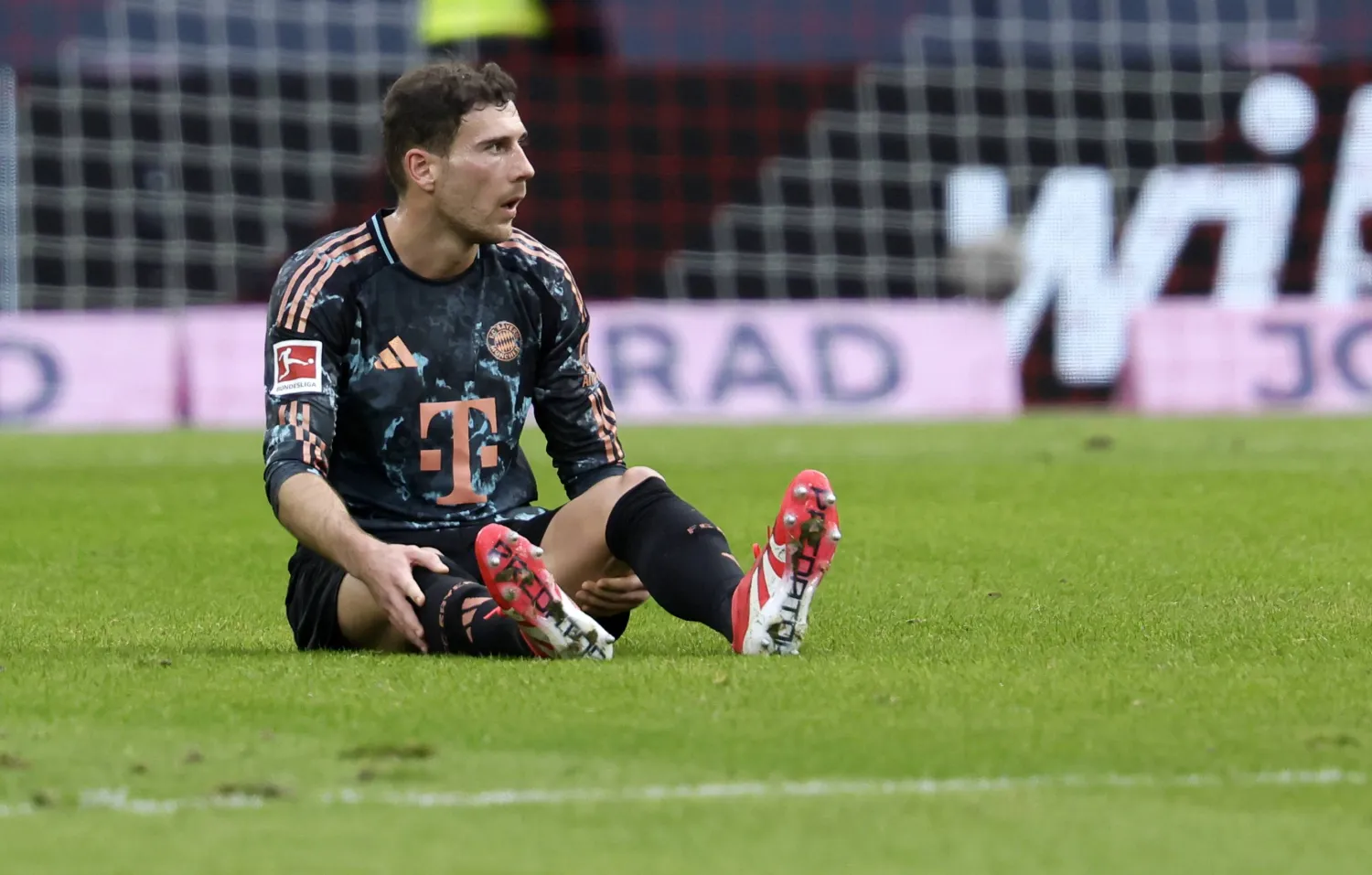 ليون غوريتسكا لاعب وسط بايرن ميونيخ (إ.ب.أ)