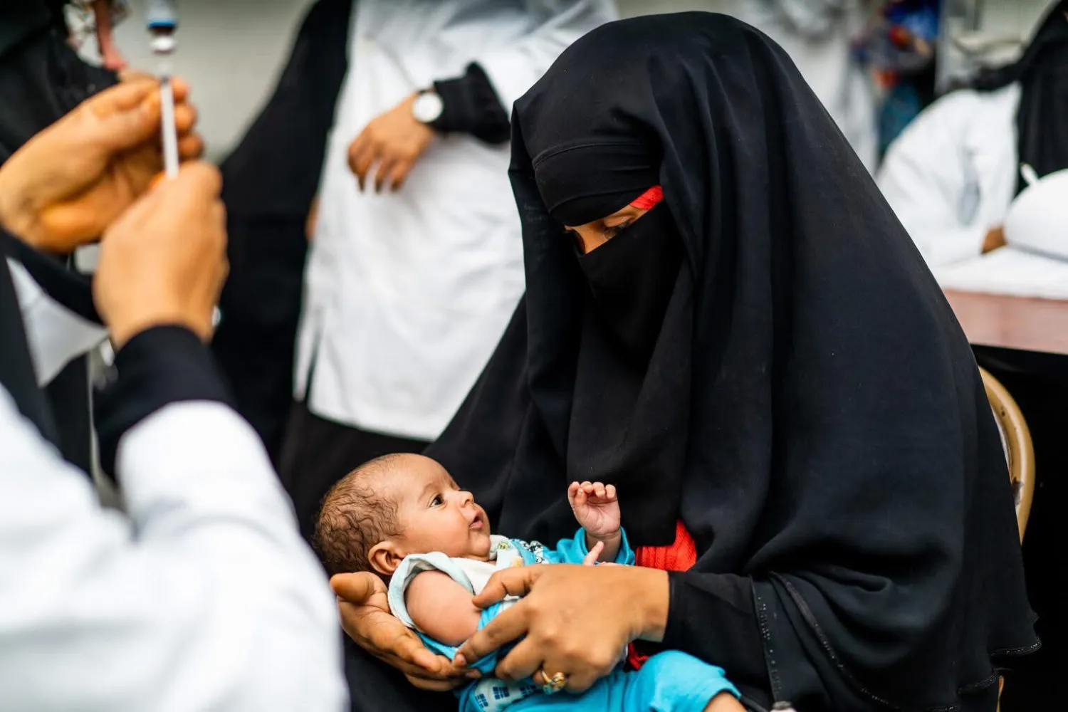 اليمنيات يتحملن حصة غير متناسبة من عبء تعطل الخدمات الصحية (الأمم المتحدة)