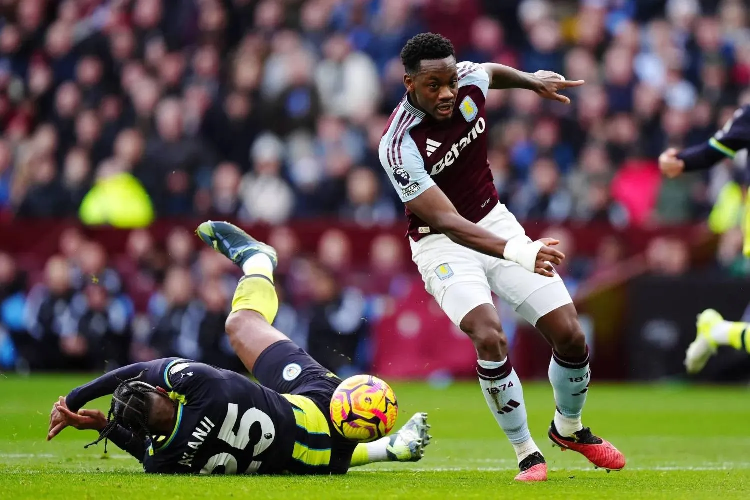 دوران يعد هدفاً نصراوياً في الفترة المقبلة (د.ب.أ)