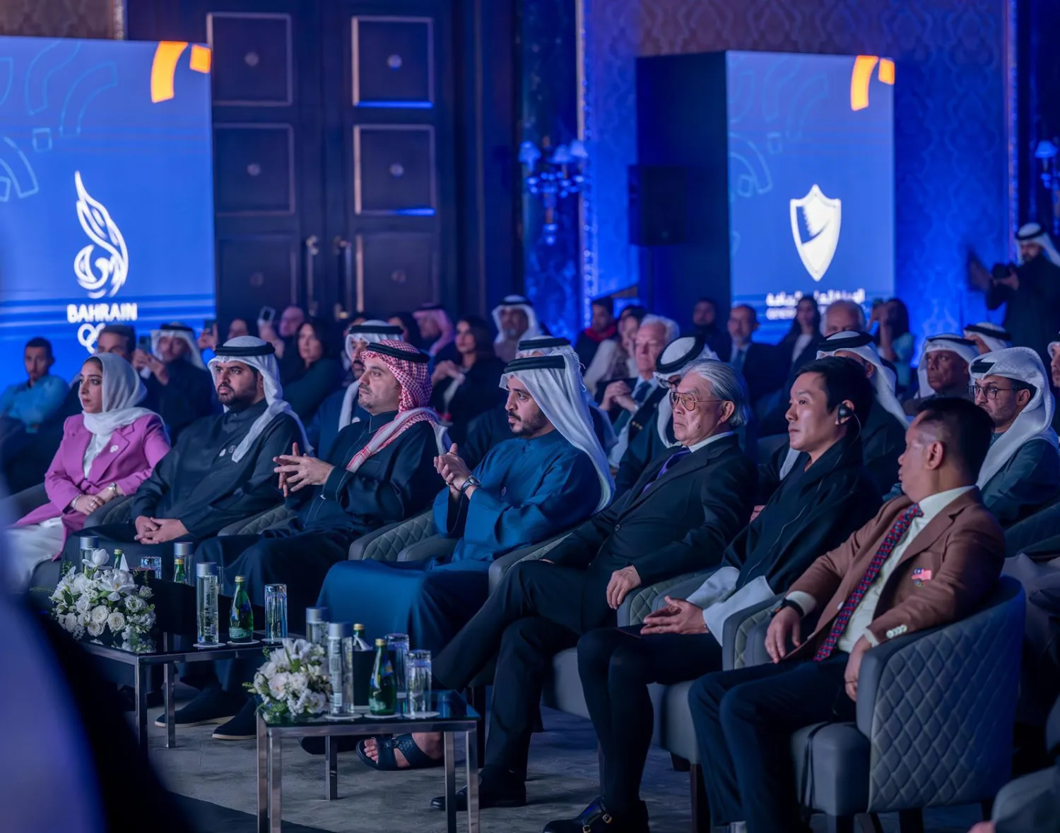 جانب من الحضور الرسمي لتدشين شعار الألعاب الآسيوية للشباب في البحرين (الشرق الأوسط)