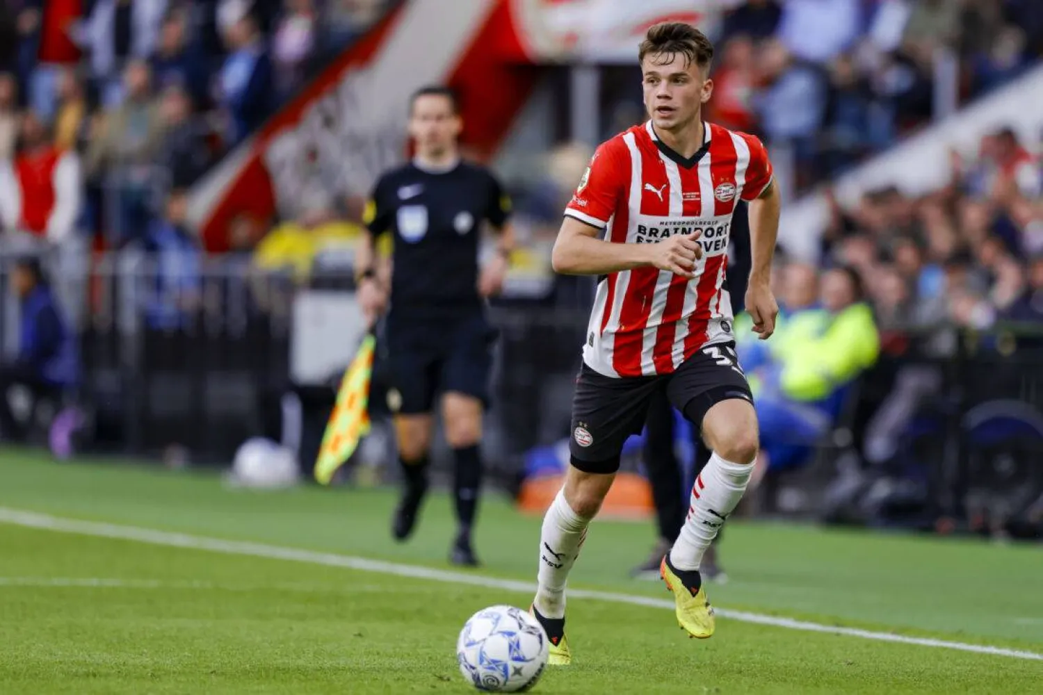 ماثيو دامس (نادي أيندهوفن)