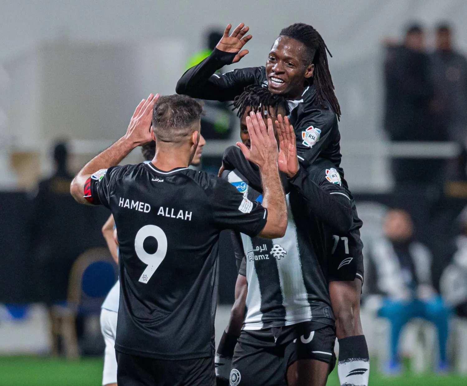 ابتسمت الدقائق الأخيرة للشباب في حصد النقاط (نادي الشباب)