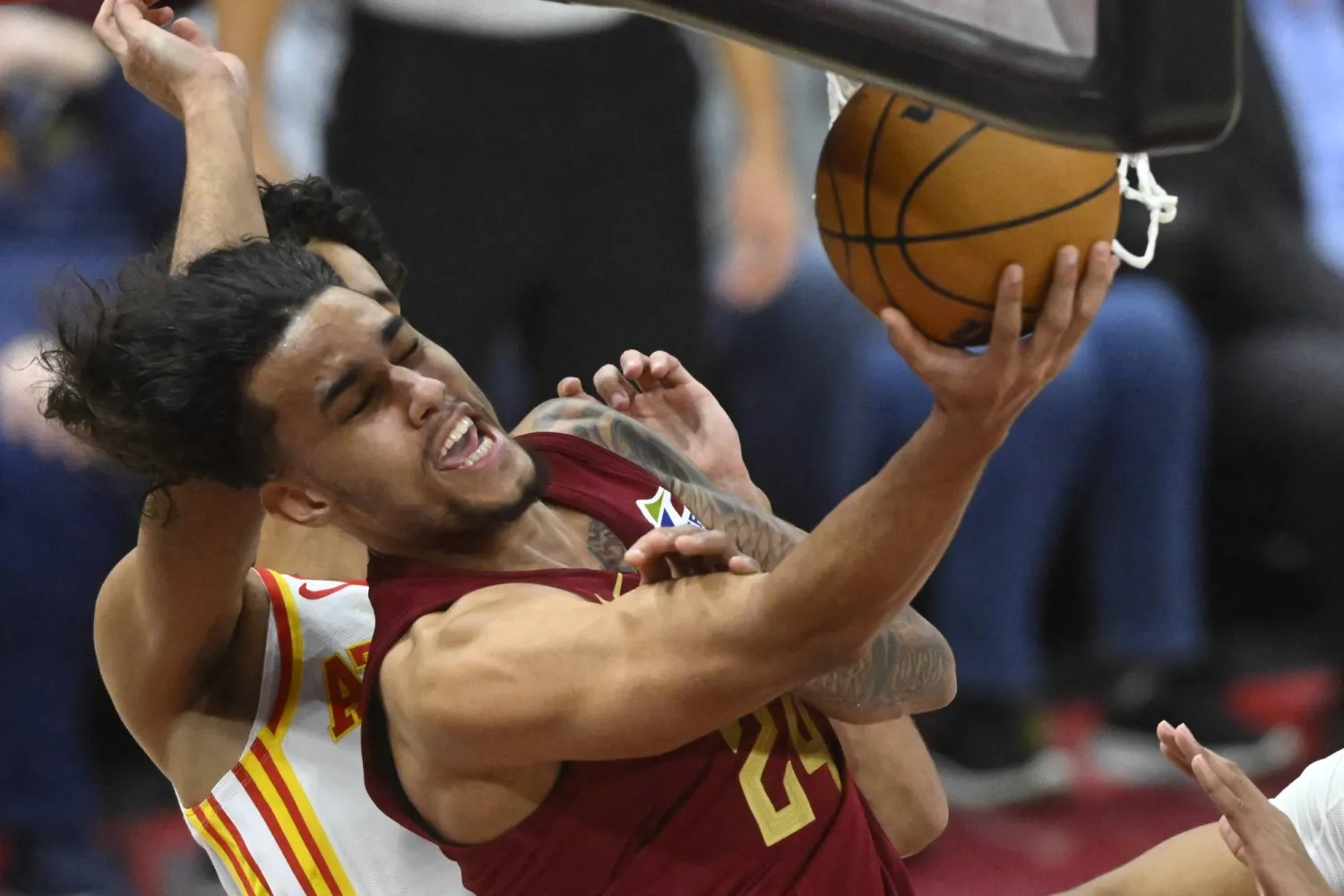 أنهى موبلي اللقاء مع 16 نقطة و10 متابعات و4 تمريرات حاسمة (رويترز)