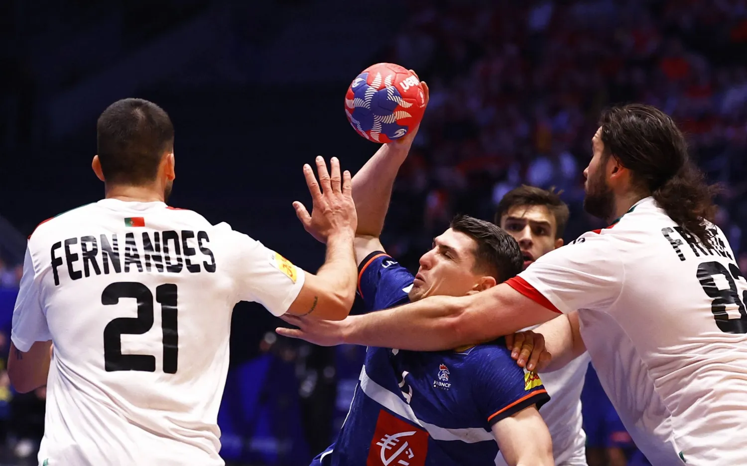 ختام مثير الليلة لمونديال اليد (رويترز)