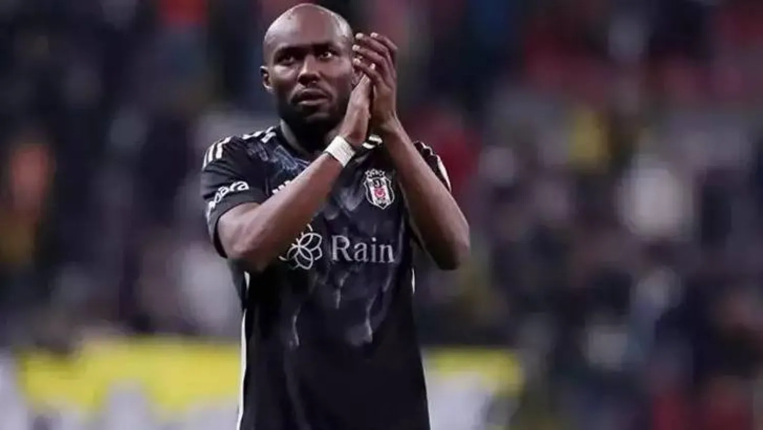 الليبي المعتصم بالله المصراتي إلى موناكو (نادي بشيكتاش) 