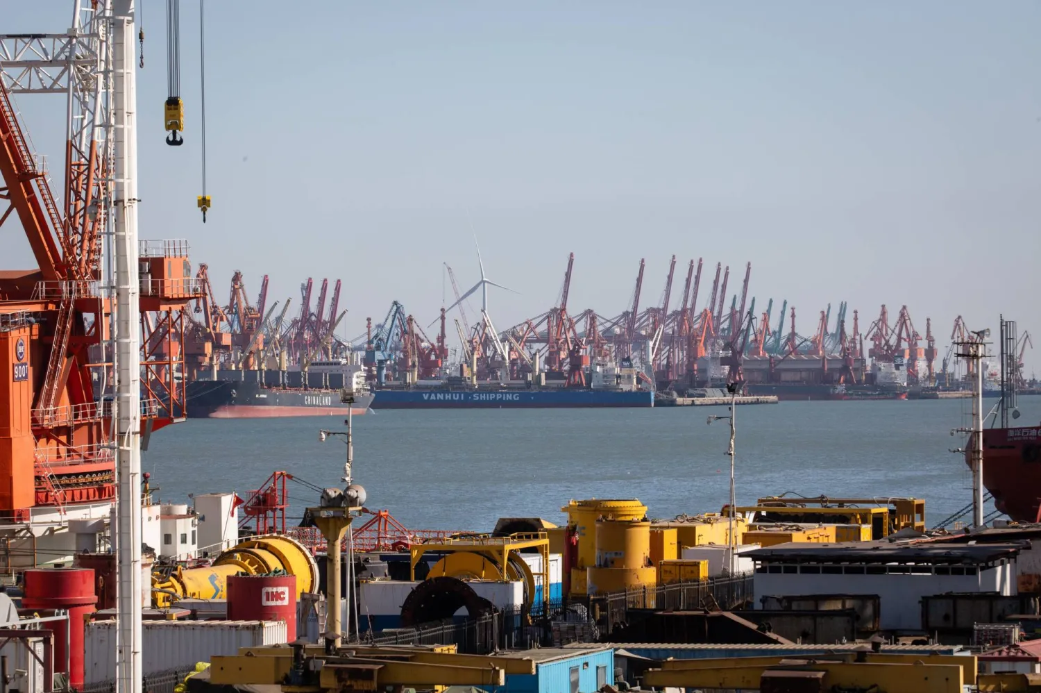 ميناء تيانجين التجاري في الصين (إ.ب.أ)