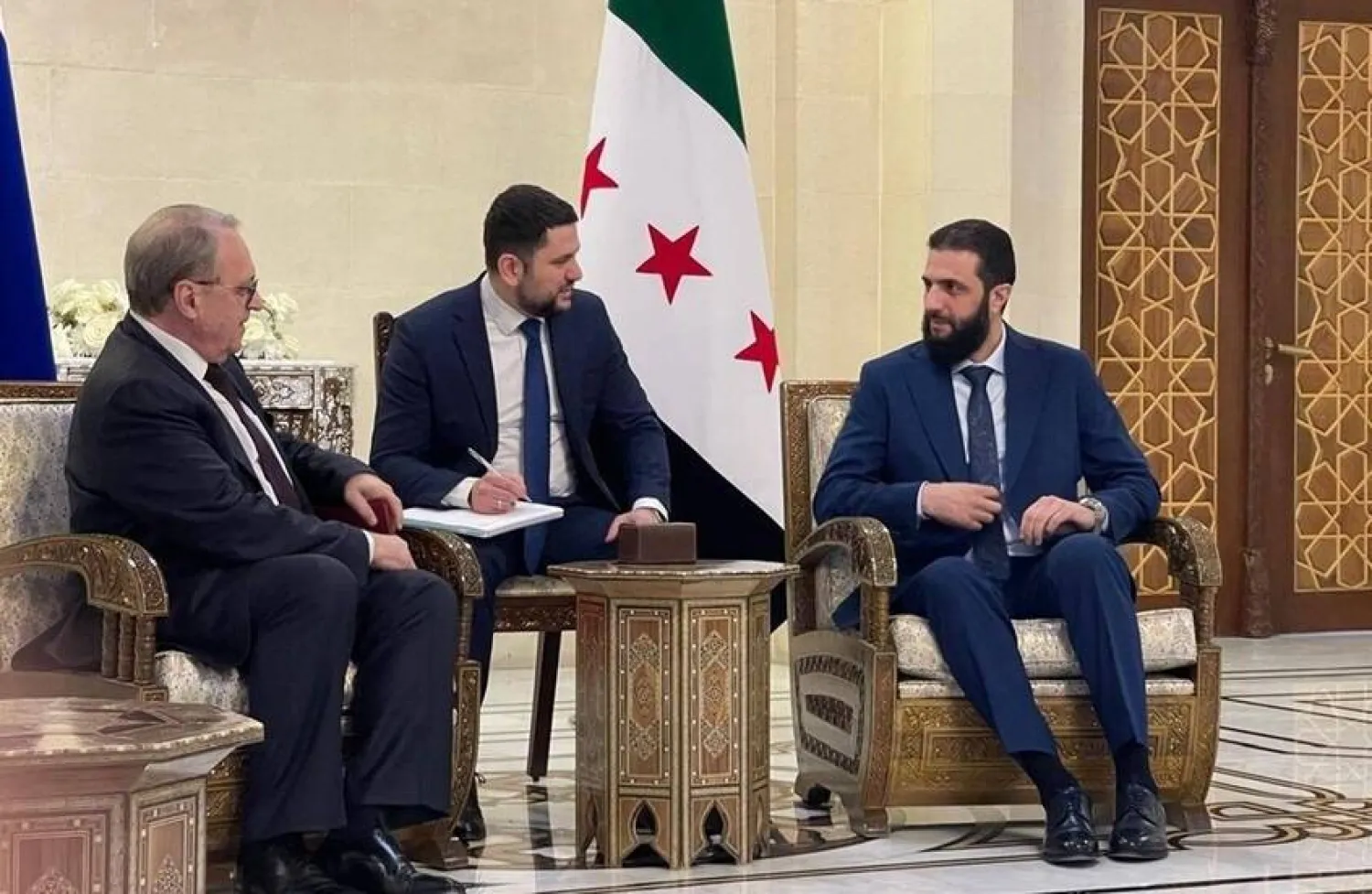 جانب من لقاء الرئيس السوري أحمد الشرع مع نائب وزير الخارجية الروسي ميخائيل بوغدانوف في دمشق نهاية يناير الماضي (روسيا اليوم)