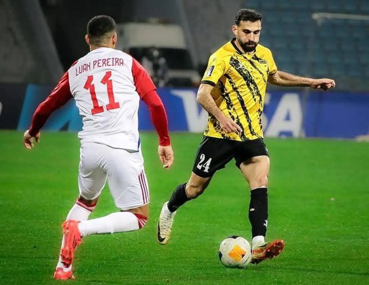 الشارقة هزم الحسين بأرضه في أبطال آسيا 2 (نادي الحسين)