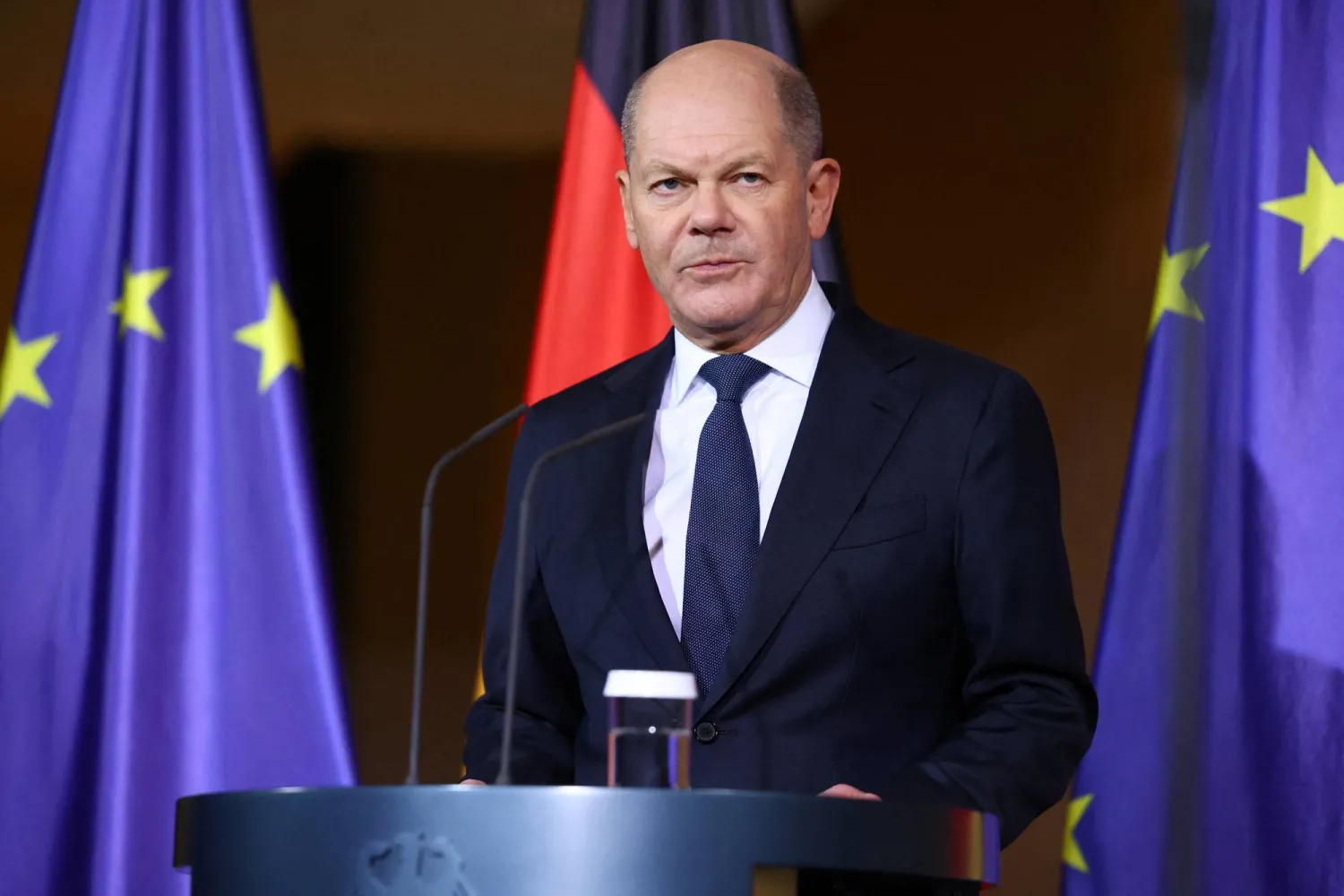 المستشار الألماني أولاف شولتس يدلي ببيان في برلين 13 فبراير 2025 (رويترز)