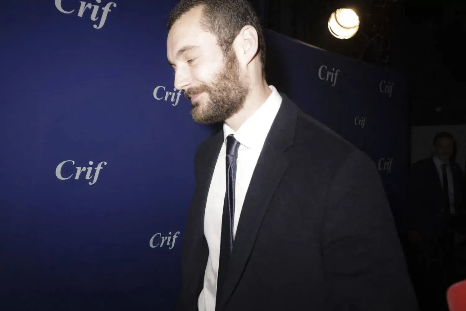 لويس ساركوزي (حساب الجمعية الجزائرية بفرنسا الاتحاد الوطني)