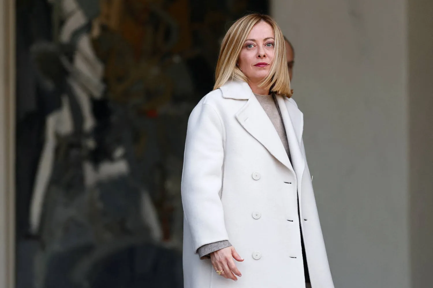 رئيسة الوزراء الإيطالية جورجيا ميلوني تصل إلى اجتماع مع زعماء أوروبيين بشأن أوكرانيا والأمن الأوروبي بقصر الإليزيه في باريس (رويترز)