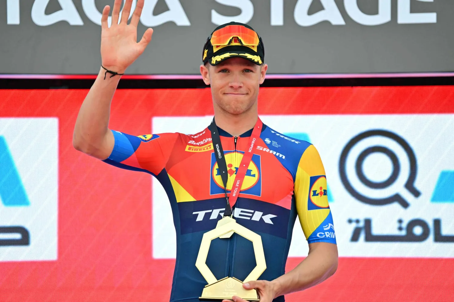 جوناثان ميلان (أ.ف.ب)