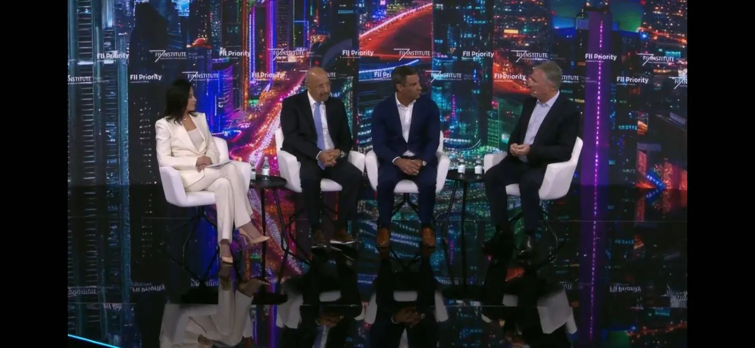 الفالح مشاركاً في جلسة حوارية في مؤتمر «مبادرة مستقبل الاستثمار» في ميامي (الشرق الأوسط)