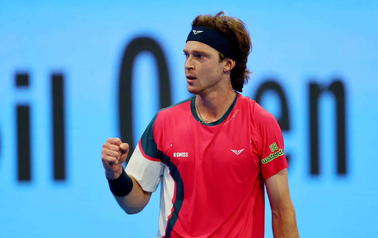 Tennis - Qatar Open - Khalifa International Tennis and Squash Complex, Doha, Qatar - February 20, 2025 Russia's Andrey Rublev reacts during his quarter final match against Australia's Alex de Minaur REUTERS/Ibraheem Al Omari