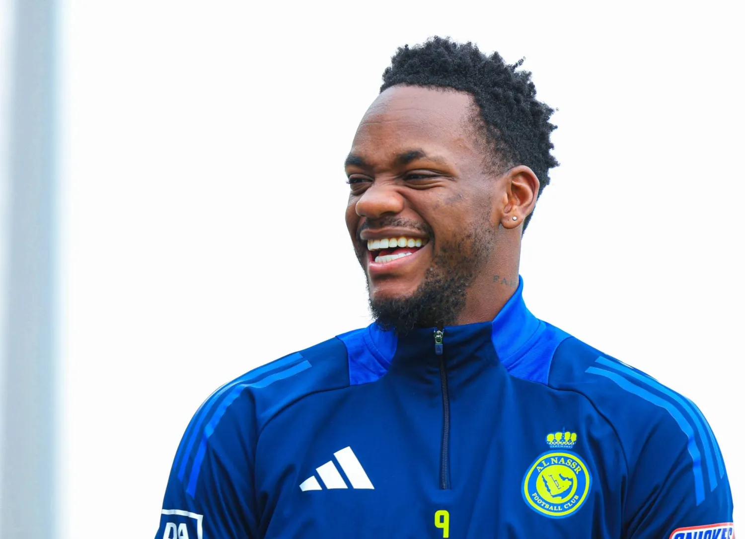 كان بيولي يدرس إراحة دوران عن المواجهة بسبب آلام عضلية (نادي النصر) 